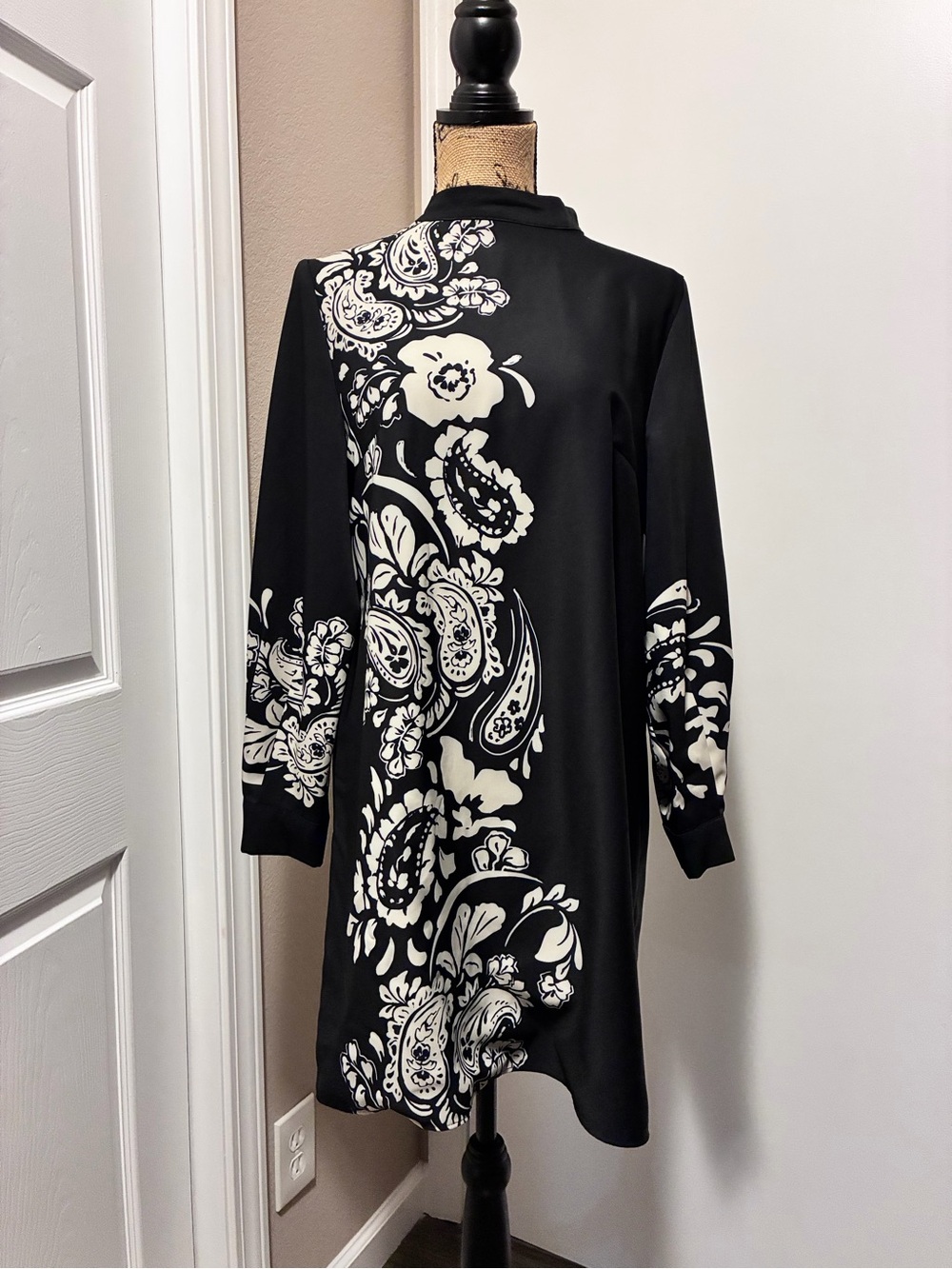 Zara Black Dress with White Floral Paisley Print